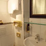فندق دومسبيتزين 3*