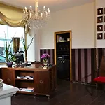 فندق دومسبيتزين كولونيا