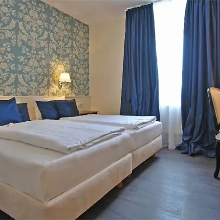 酒店 多斯皮腾酒店 3*