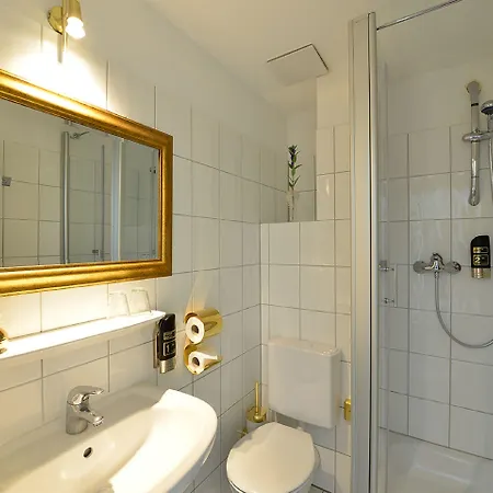 Domspitzen 3* קלן